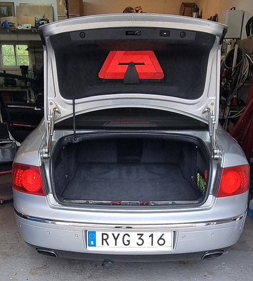 Volkswagen Phaeton 19 of 19