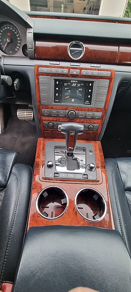 Volkswagen Phaeton 12 of 19