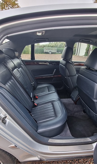 Volkswagen Phaeton 9 of 19
