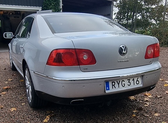 Volkswagen Phaeton 4 of 19