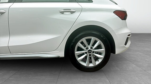 Audi A3 6 of 12