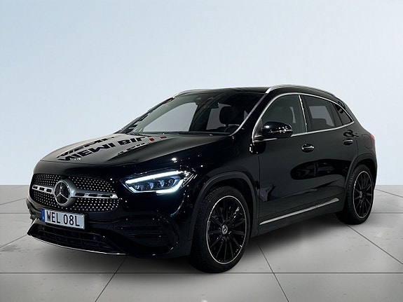 Mercedes-Benz GLA 250 16 of 23