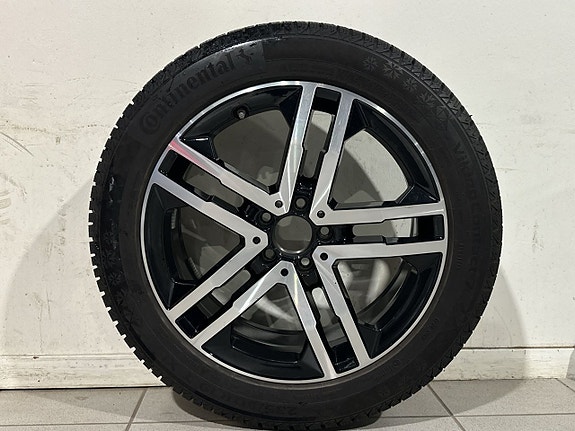 Mercedes-Benz GLA 250 17 of 23