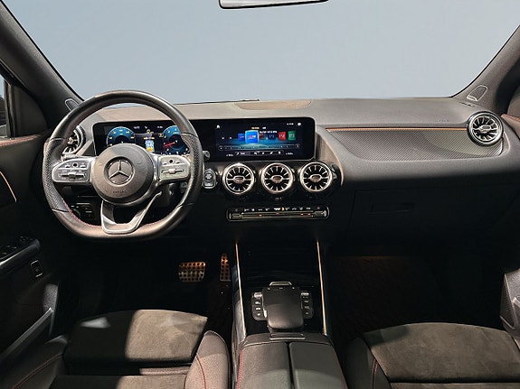 Mercedes-Benz GLA 250 8 of 23