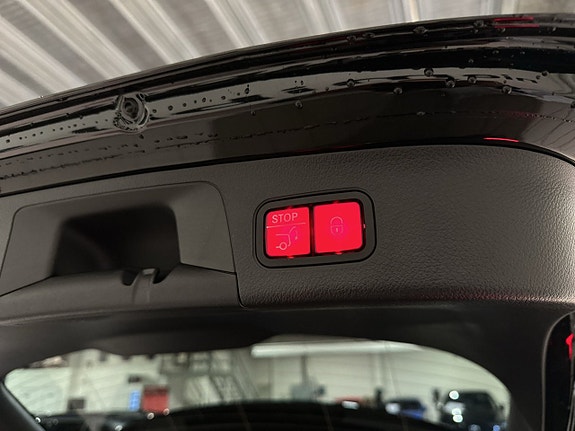 Mercedes-Benz GLA 250 19 of 23