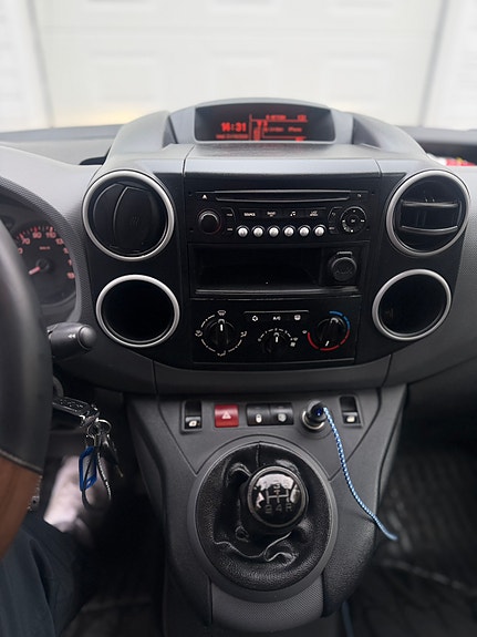 Peugeot Partner 7 of 8