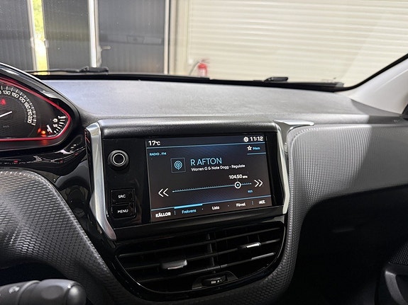 Peugeot 2008 8 of 15