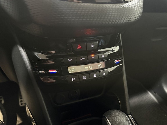Peugeot 2008 9 of 15