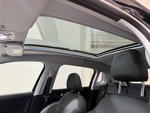 Peugeot 2008 11 of 15