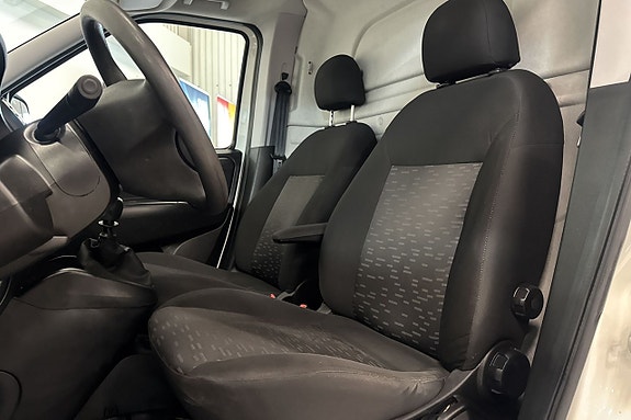 Opel Combo 12 of 26