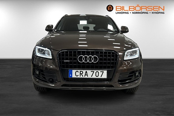 Audi Q5 2 of 22