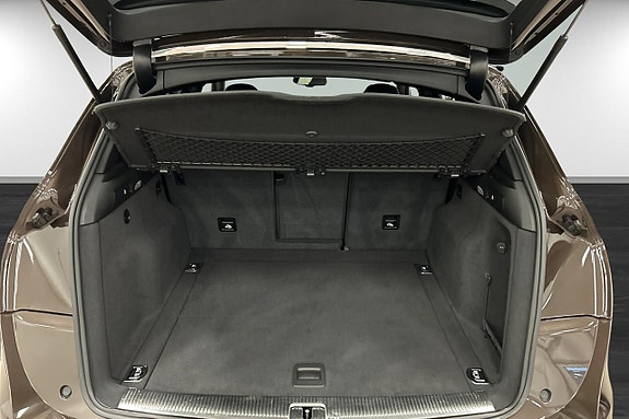 Audi Q5 9 of 22