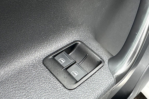 Volkswagen Caddy 17 of 19