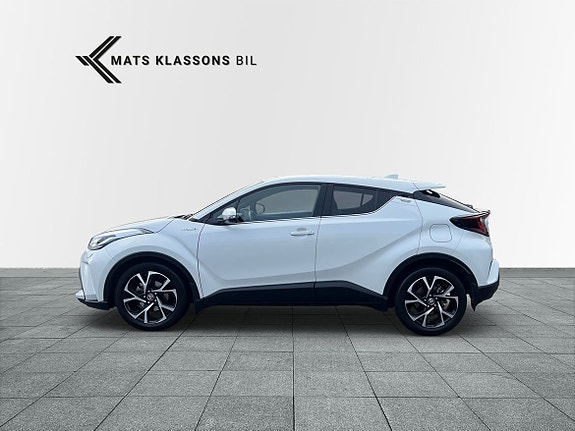 Toyota C-HR 3 of 10