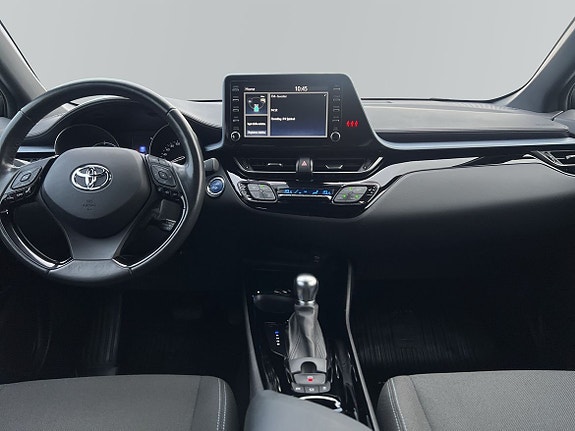 Toyota C-HR 8 of 10