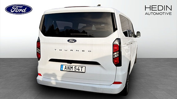 Ford Custom Tourneo 7 of 9