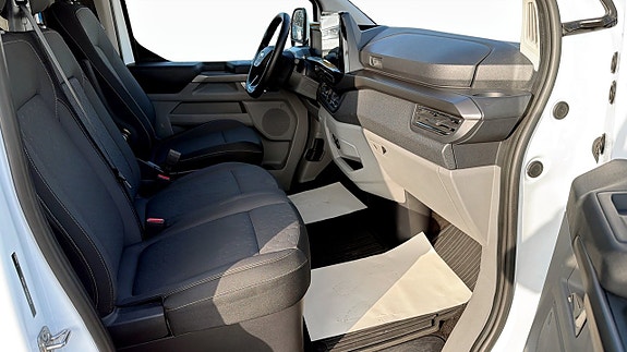 Ford Custom Tourneo 3 of 9