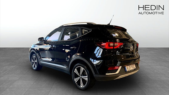 MG ZS EV 2 of 15
