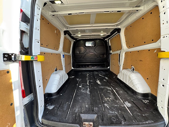 Ford Transit Custom 9 of 13