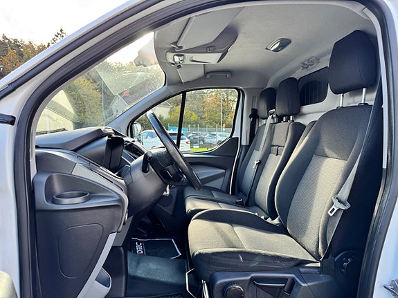 Ford Transit Custom 6 of 13