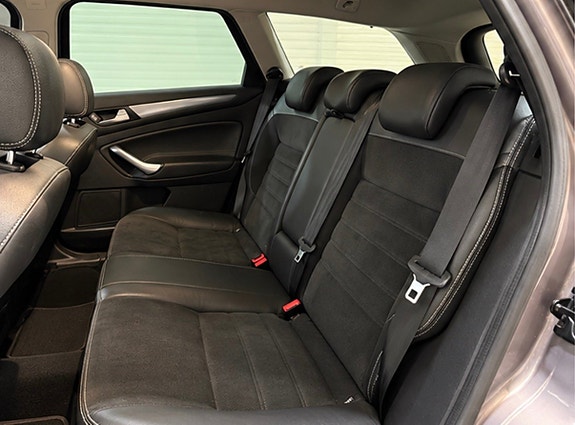 Ford Mondeo 6 of 13