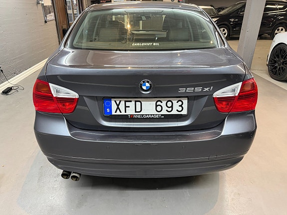 BMW 325Xi 5 of 14
