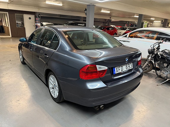 BMW 325Xi 4 of 14