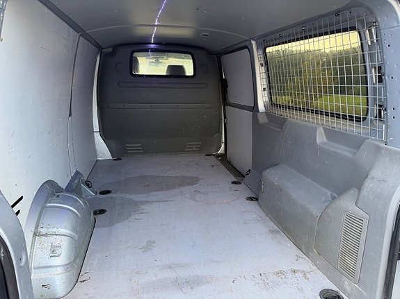 Volkswagen Transporter 7 of 15