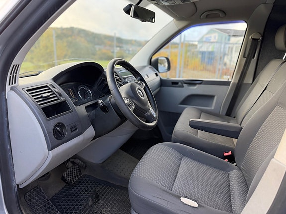 Volkswagen Transporter 4 of 15
