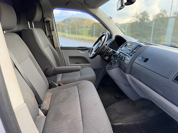 Volkswagen Transporter 5 of 15