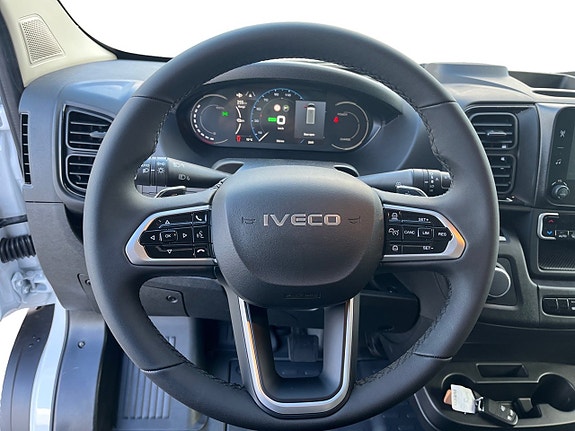 Iveco eSuperJolly 11 of 16