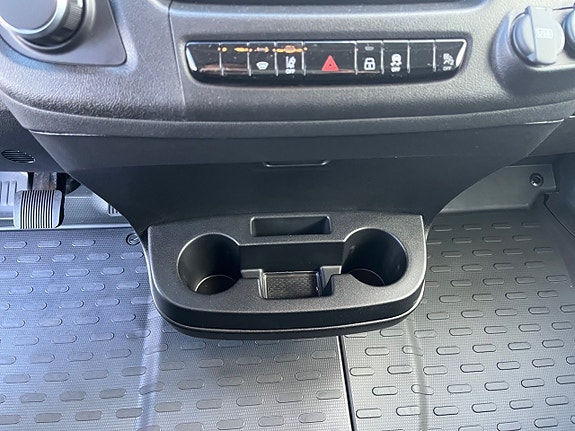 Iveco eSuperJolly 14 of 16