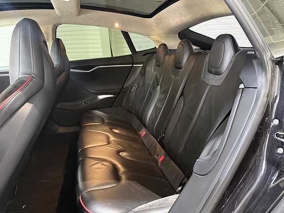 Tesla Model S 6 of 16