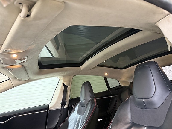 Tesla Model S 8 of 16
