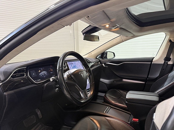 Tesla Model S 4 of 16