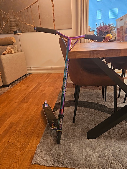 Product image 1 of 6