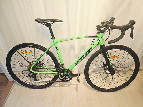 Product image 1 of 6