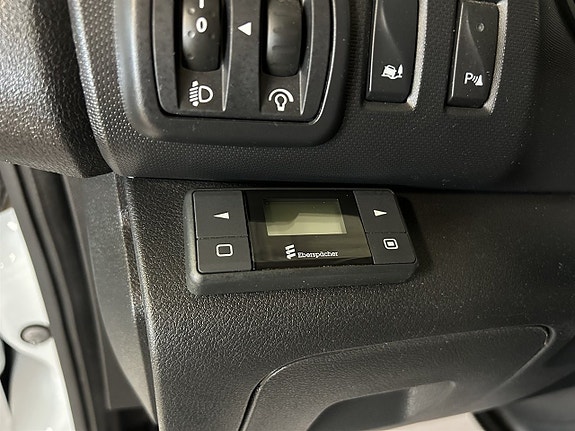 Renault Trafic 24 of 26