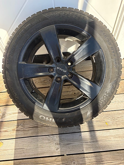 Product image 1 of 3