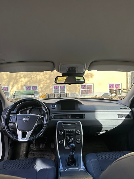 Volvo V70 7 of 15