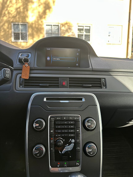Volvo V70 11 of 15