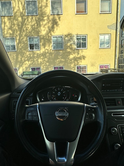 Volvo V70 9 of 15