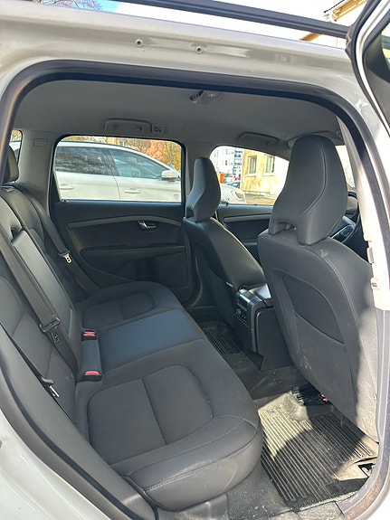 Volvo V70 12 of 15