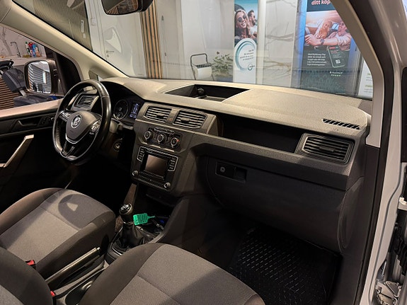 Volkswagen Caddy 12 of 22