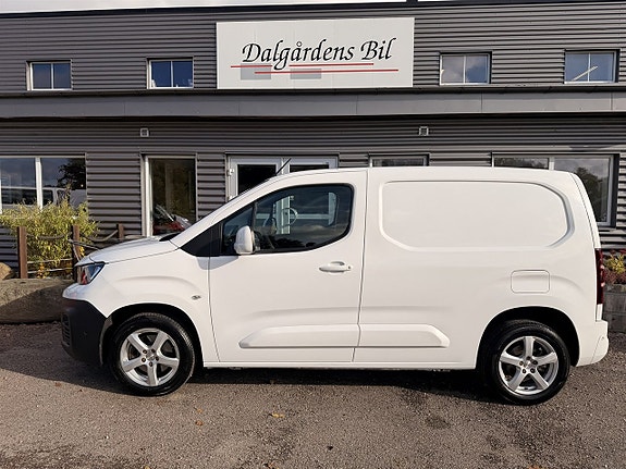 Peugeot Partner 2 of 8