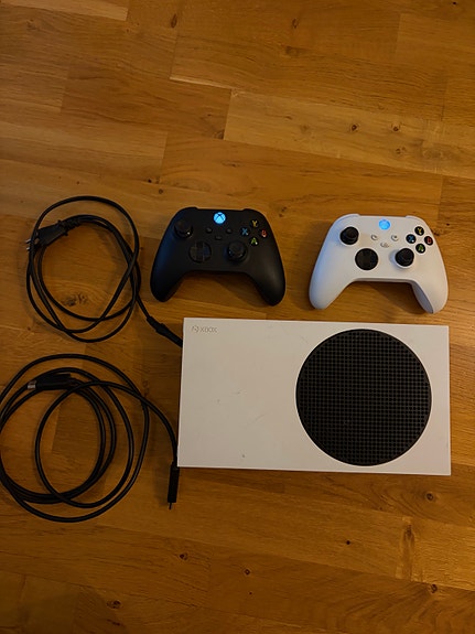 Product image 1 of 3