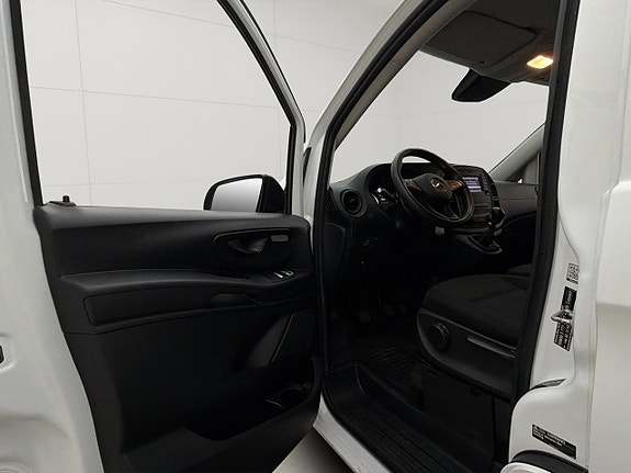 Mercedes-Benz Vito 110 14 of 30