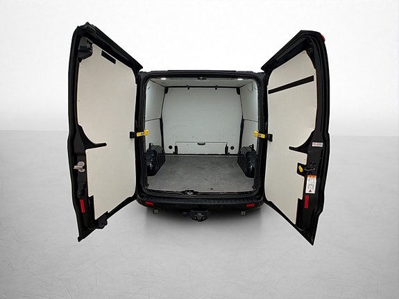 Ford Transit Custom 13 of 30