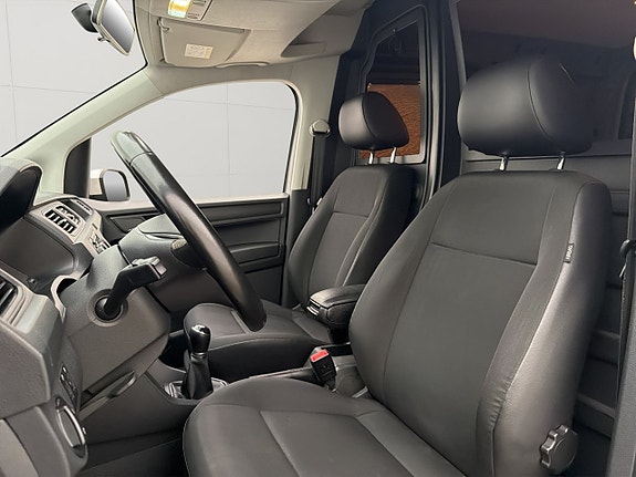 Volkswagen Caddy Alltrack 14 of 27