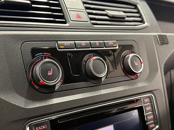 Volkswagen Caddy Alltrack 17 of 27